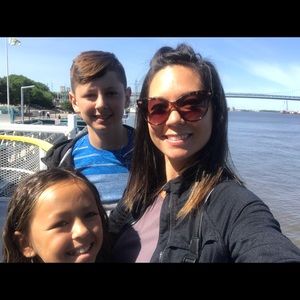 Meet your Posher, Holly